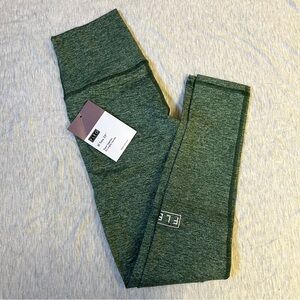 Fleo El Toro Leggings NWT